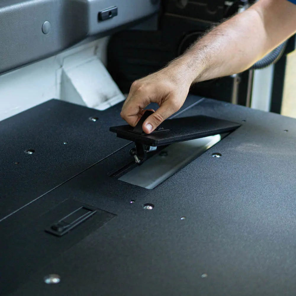 Classic Defender Drawer  TAILGATE GEAR